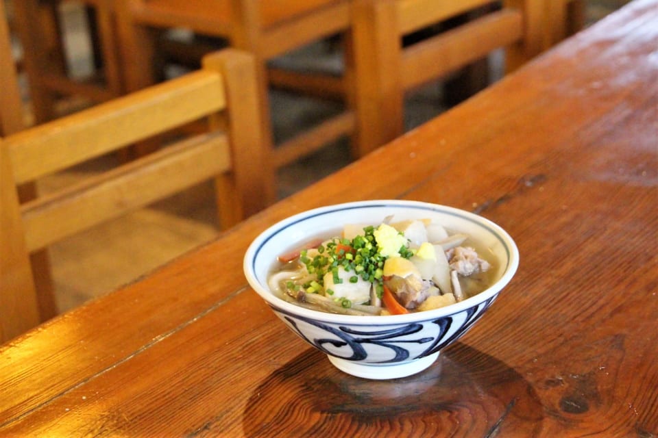 ※写真は上野製麺所のしっぽくうどんです。