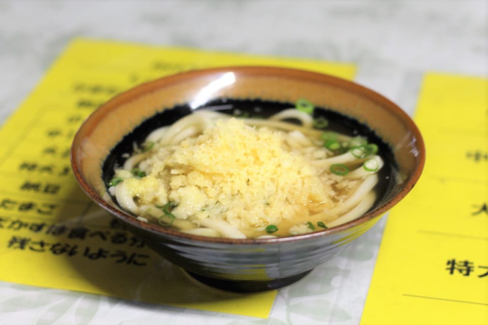 ※写真は「上杉食品」さんのうどんです。